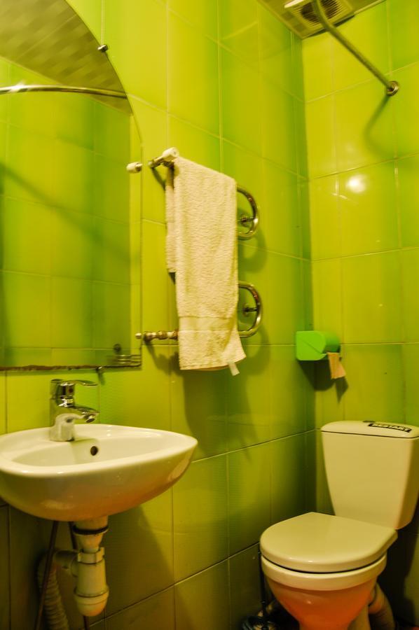 Funky Mamaliga Hostel Chisinau Bagian luar foto