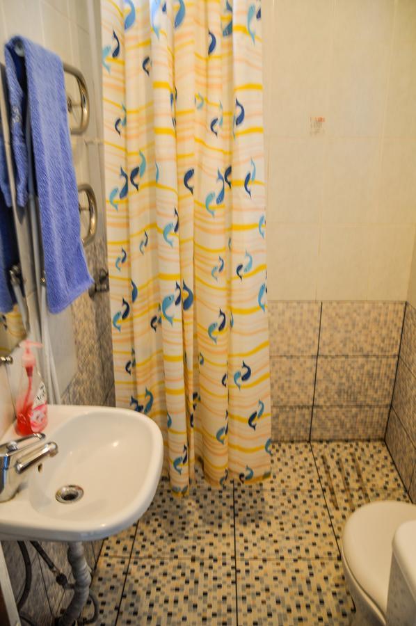 Funky Mamaliga Hostel Chisinau Bagian luar foto